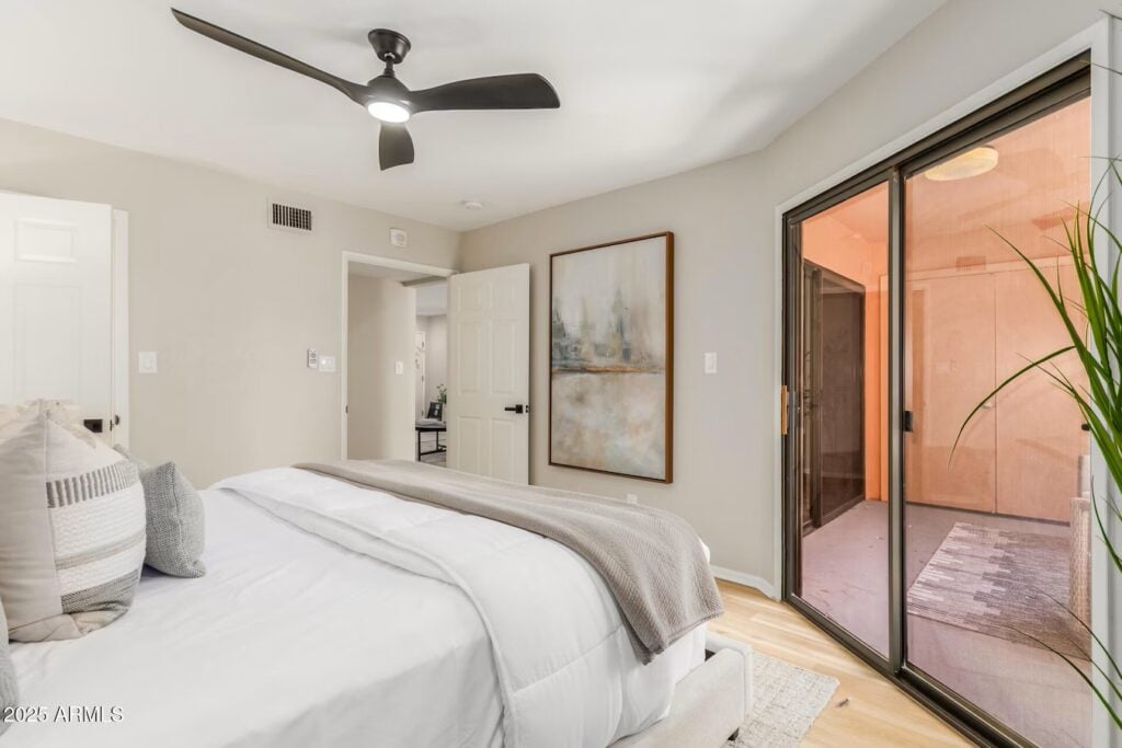 Bed Room